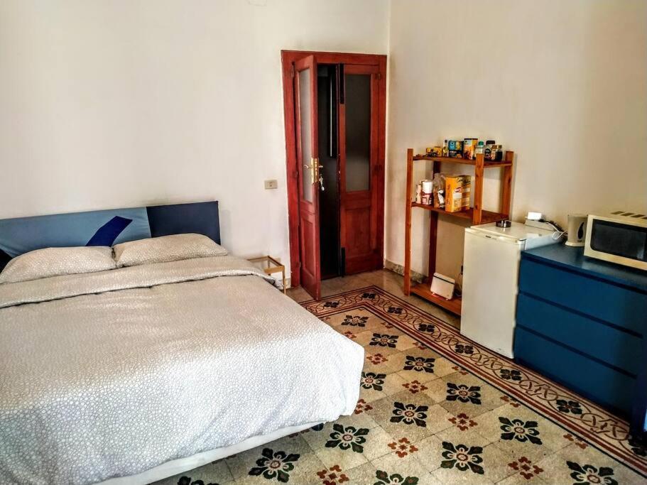 View Sea Room - Appartamento Condiviso Бари Экстерьер фото